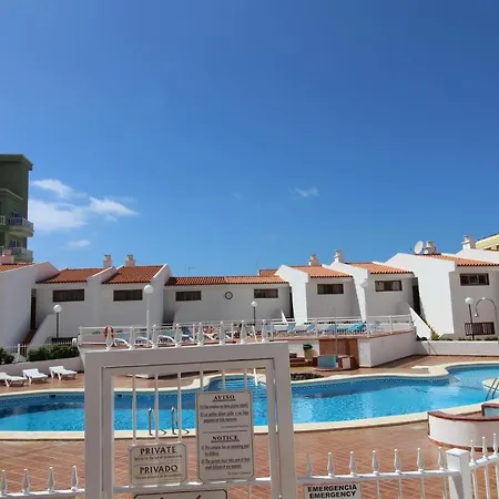 Zen 公寓 阿德耶